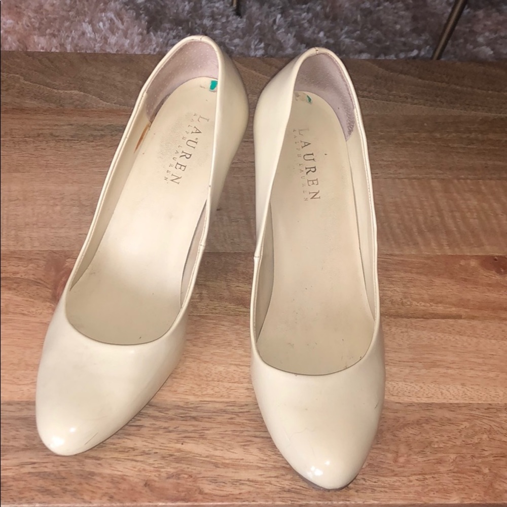 RL off white pumps